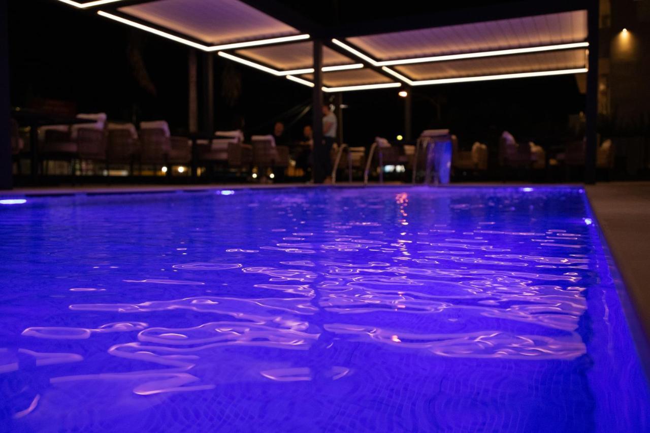 Colosseum Hotel Ksamil Buitenkant foto