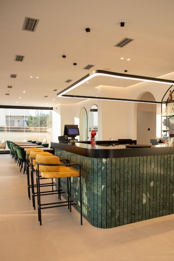 Colosseum Hotel Ksamil Buitenkant foto