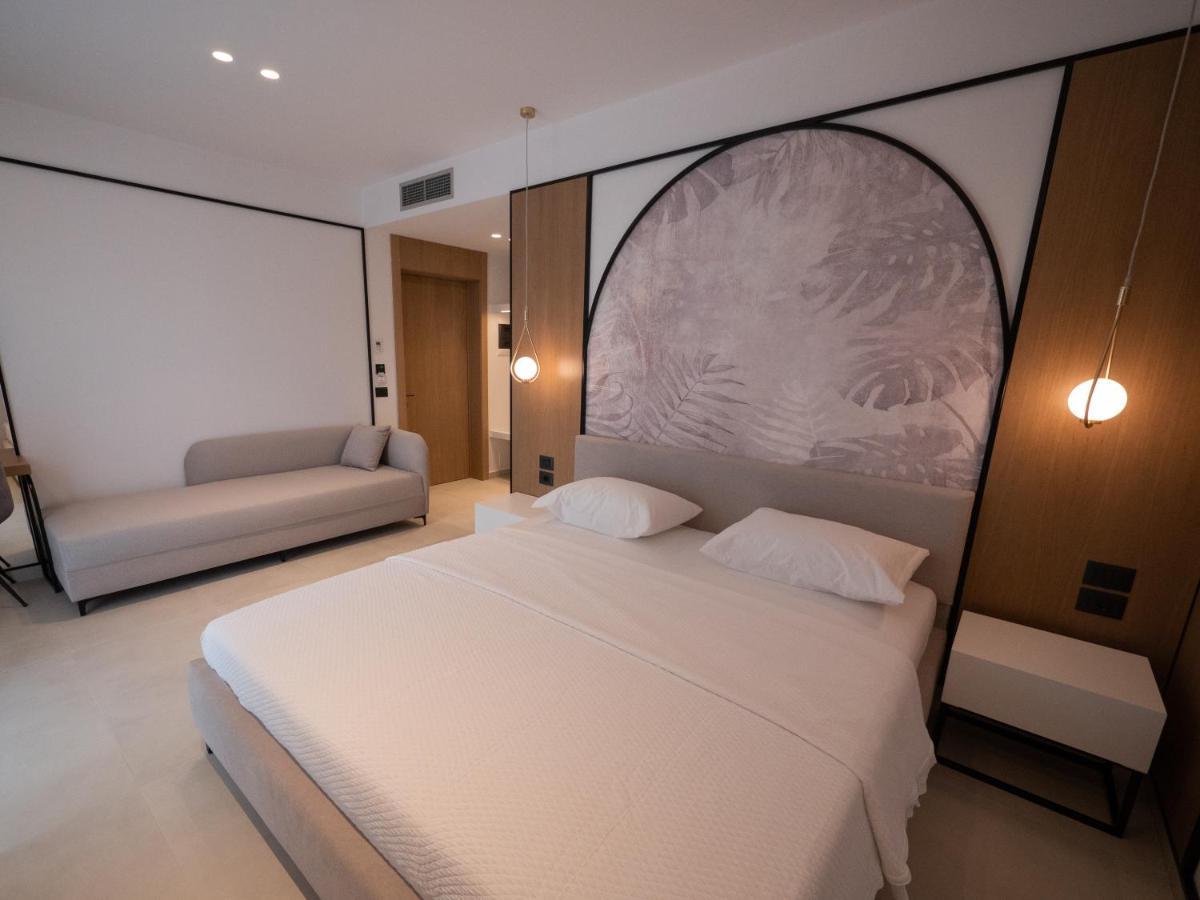 Colosseum Hotel Ksamil Buitenkant foto