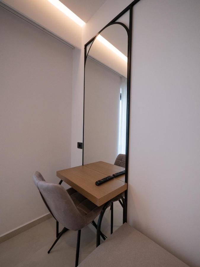 Colosseum Hotel Ksamil Buitenkant foto